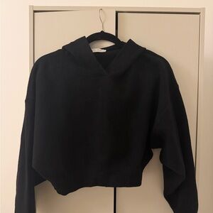 Ara Black Cropped Sweatshirt